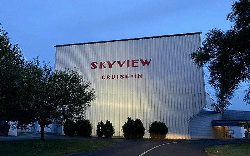Drive-In Theater | EarthScaper Travel Blog | Skyview Drive-In Theater